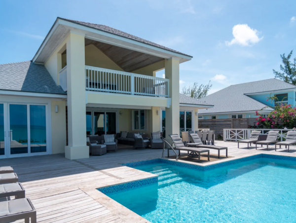 Luxurious Beachfront Villa in Little Exuma - 4-Bedroom Getaway